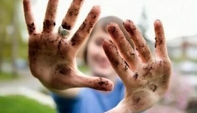 Causas y vías de infección por parásitos.